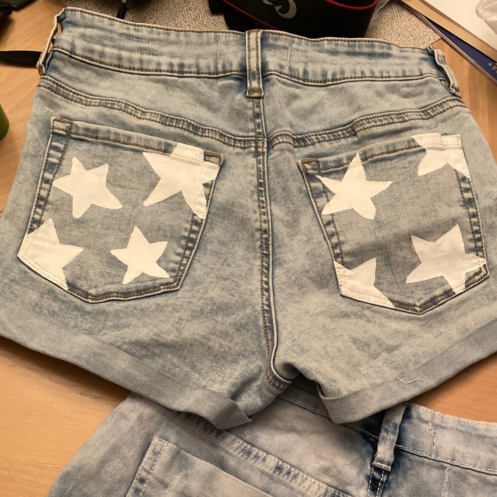STAR HAND PAINTED Pacsun lightwash hi rise shorts